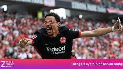 Liverpool đáng sợ hơn với Ekitike