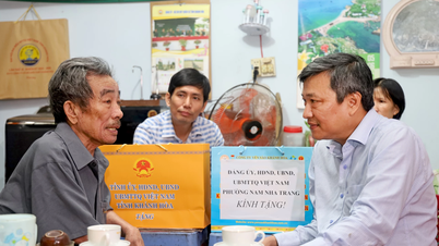 Phường Nam Nha Trang: Thăm, tặng quà gia đình người có công với cách mạng