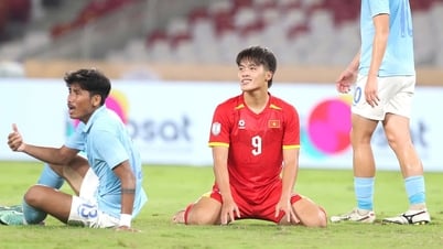 Tung hết các chân sút, hàng công U23 Việt Nam không ngừng gây lo lắng