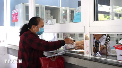 Thành phố Hồ Chí Minh đề xuất cấp thẻ bảo hiểm y tế cho người trên 60 tuổi