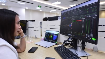 Lộ diện cổ phiếu 56 quỹ cùng mua ròng, 5 mã ngân hàng chịu áp lực ‘xả’ mạnh