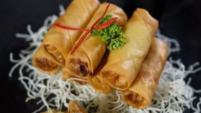 Mẹ đảm Hà Nội tiết lộ mẹo rán nem 'thần thánh': Giòn lâu, không bung, ăn một miếng là mê cả đời