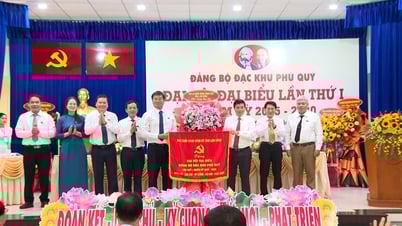 Bí thư Tỉnh ủy Y Thanh Hà Niê Kđăm: Phú Quý cần phát triển bền vững gắn với bảo vệ vững chắc chủ quyền
