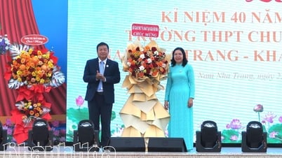 Trường THPT Chuyên Lê Quý Đôn (phường Nam Nha Trang) kỷ niệm 40 năm thành lập