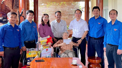 Thế hệ trẻ TPHCM tri ân người có công và giáo dục truyền thống cách mạng