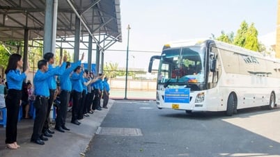 Mùa nối những bàn tay
