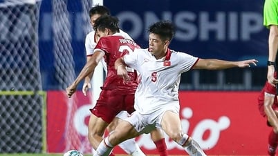 CĐV Indonesia phản ứng mạnh mẽ khi đội nhà đối đầu với U23 Việt Nam