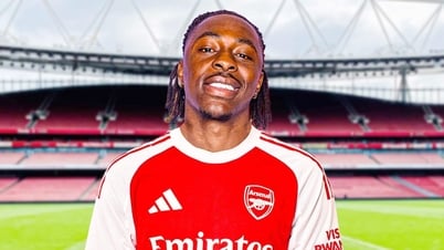 Arsenal tăng tốc ký hợp đồng với Eberechi Eze