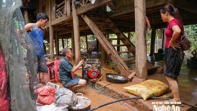 Tiếp cận, hỗ trợ người dân bản Lau ở Tương Dương sau những ngày bị chia cắt do lũ