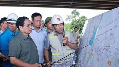 Thủ tướng Phạm Minh Chính khảo sát các dự án hạ tầng tại tỉnh Quảng Trị