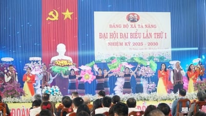 Đồng chí Trần Hồng Thái, Chủ tịch HĐND tỉnh Lâm Đồng dự Đại hội Đảng bộ xã Tà Năng lần thứ I, nhiệm kỳ 2025-2030