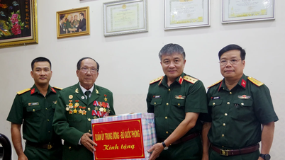 Đoàn công tác Quân ủy Trung ương - Bộ Quốc phòng tổ chức các hoạt động tri ân tại Quảng Trị