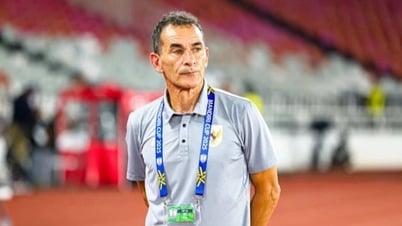 HLV U23 Indonesia gặp sự cố khó đỡ, trợ lý nói thẳng về U23 Việt Nam