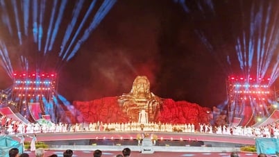 'Bản hùng ca bất diệt' đưa người xem trở về năm tháng hào hùng của dân tộc