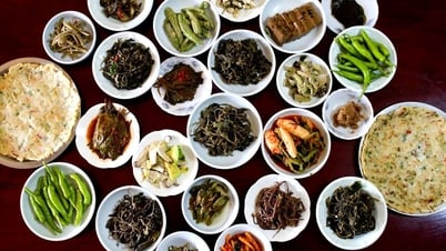 Why are traditional Korean family restaurants gradually disappearing?
