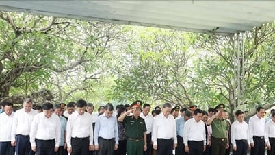 Tổng Bí thư Tô Lâm dâng hương tưởng niệm các Anh hùng, Liệt sĩ tại Điện Biên