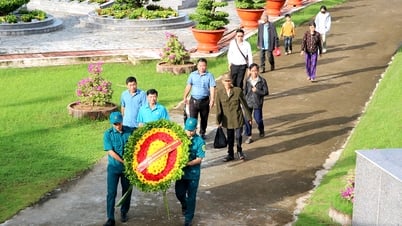Tri ân các anh hùng liệt sĩ, người có công với cách mạng