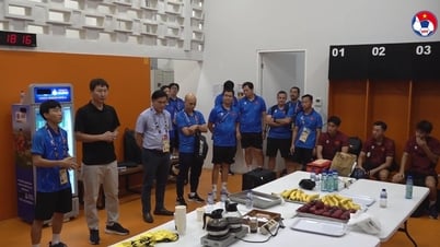 HLV Kim hô quyết tâm U.23 Việt Nam phải thắng, không khí cực nóng trước giờ G