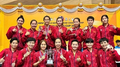 Cầu mây nữ Việt Nam vô địch thế giới, HLV vỡ òa: Áp lực cực lớn, các cô gái quá bản lĩnh