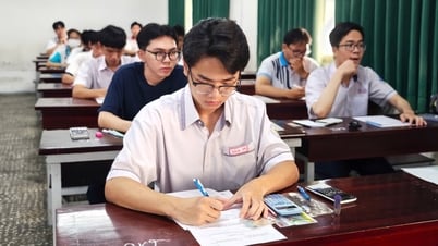 ĐH Kinh tế TP.HCM hướng dẫn thí sinh quy đổi điểm giữa các phương thức