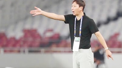 HLV Kim Sang-sik khẳng định tài năng