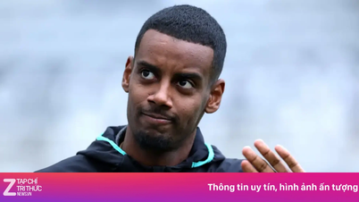 Newcastle nhắm 4 tiền đạo thay Isak