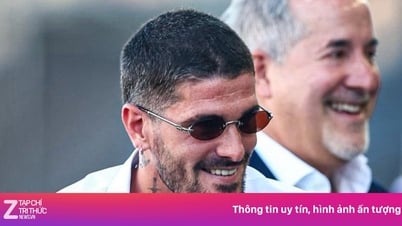 Đồng đội Messi gây phẫn nộ