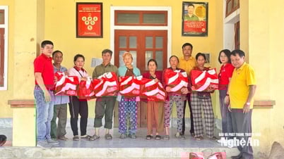 Ngành Công Thương Nghệ An chủ động cung ứng hàng hóa cho người dân vùng lũ