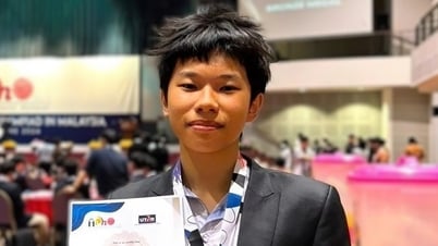 Nam sinh Nghệ An 'ẵm trọn' 2 Huy chương Vàng Olympic trong cùng 1 năm