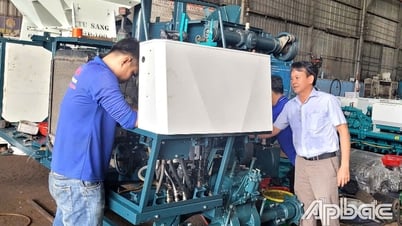 Kỹ sư Nguyễn Hồng Thiện với nhiều sản phẩm thúc đẩy cơ giới hoá nông nghiệp