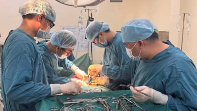 Lần đầu bệnh viện ở TPHCM thực hiện ca mổ đặc biệt chữa ung thư tiết niệu