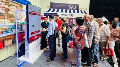 'Ông trùm' bán lẻ hàng tiêu dùng cho biết tiểu thương truyền thống đang khó khăn