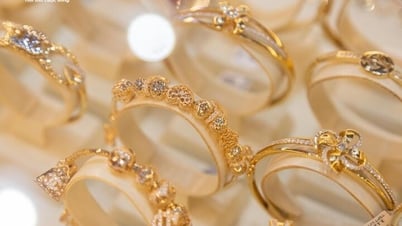 Giá vàng hôm nay 28/7: Tiếp tục đi xuống