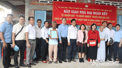 Xã An Thạnh Thủy bàn giao nhà đại đoàn kết cho hộ khó khăn