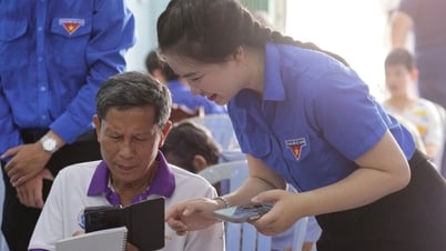 Lớp học “Công dân số bạc” độc đáo: U80 tự tin lướt mạng, thoát bẫy lừa đảo