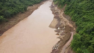 Quốc lộ 7, quốc lộ 16 sạt lở nghiêm trọng sau bão Wipha