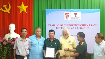 Trao hồ sơ chứng tích chiến tranh, di vật liệt sĩ