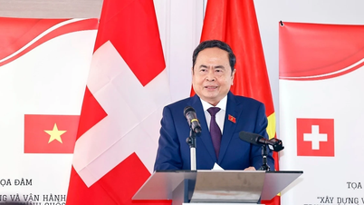 [Ảnh] Chủ tịch Quốc hội dự Tọa đàm "Xây dựng và vận hành Trung tâm tài chính quốc tế và khuyến nghị cho Việt Nam"
