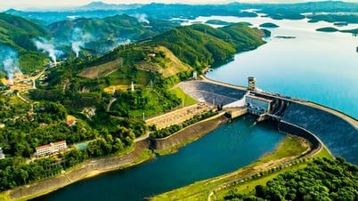 Mở 2 cửa xả mặt hồ Thủy điện Thác Bà