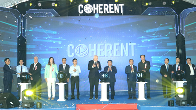 Phó Thủ tướng Chính phủ Nguyễn Chí Dũng dự khánh thành Nhà máy Coherent Việt Nam