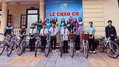 Tặng 60 xe đạp cho học sinh có hoàn cảnh khó khăn