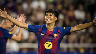 Cầu thủ gốc Philippines ghi bàn ngay ra mắt đội một Barcelona