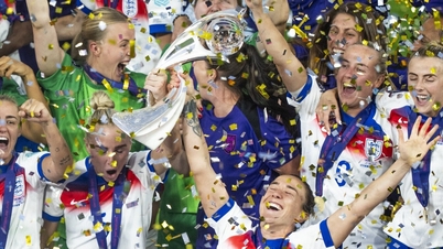 England women's team beat Spain to win EURO 2025