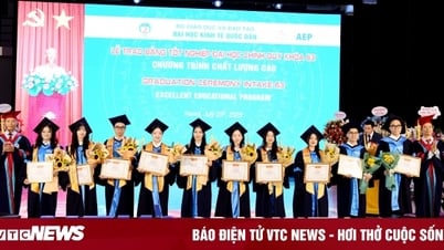 Đại học Kinh tế Quốc dân trao bằng tốt nghiệp cho hơn 1.100 tân cử nhân