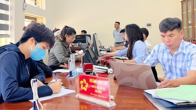 Cán bộ xã nhanh chóng tiếp nhận nhiệm vụ mới