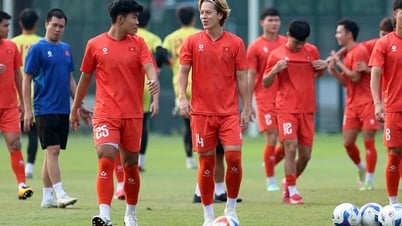 Tuyển U23 Việt Nam kỳ vọng chân sút Việt kiều