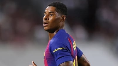 Hansi Flick cảnh báo gắt Rashford sau 33 phút chơi cho Barca