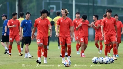 Xuất hiện “người lạ” quan sát buổi tập kín của U23 Việt Nam