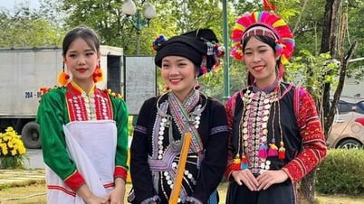 ក្លឹប "អ្នកដឹកនាំនៃការផ្លាស់ប្តូរ" ជួយក្មេងស្រីឱ្យទទួលបានទំនុកចិត្ត គ្រប់គ្រងក្តីសុបិន្ត និងជីវិតរបស់ពួកគេ។