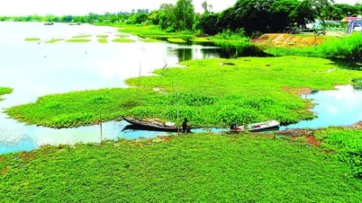 Thăm lại “hồ nước trời”